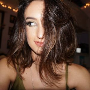 Meet your Posher, Abigail